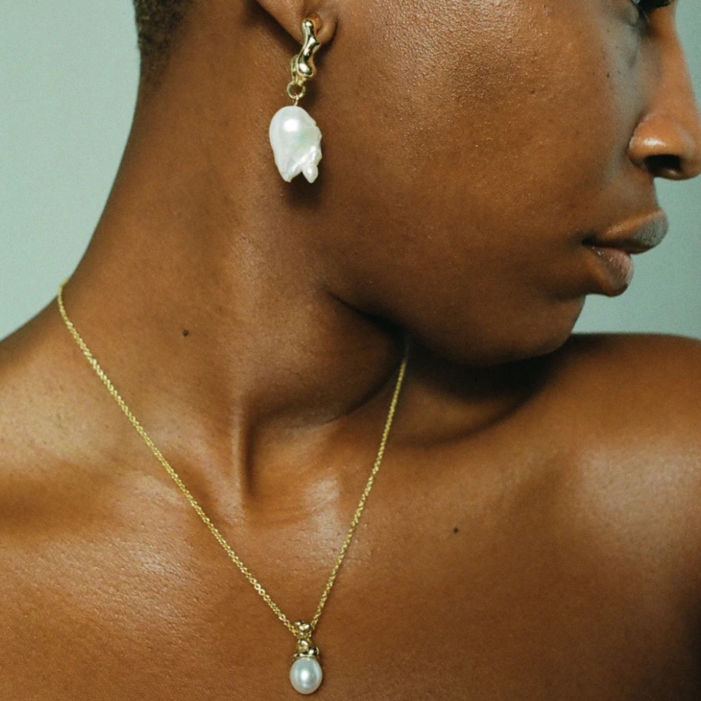 Gold Pearl Pendant Necklace - 14K Gold Plated Finish